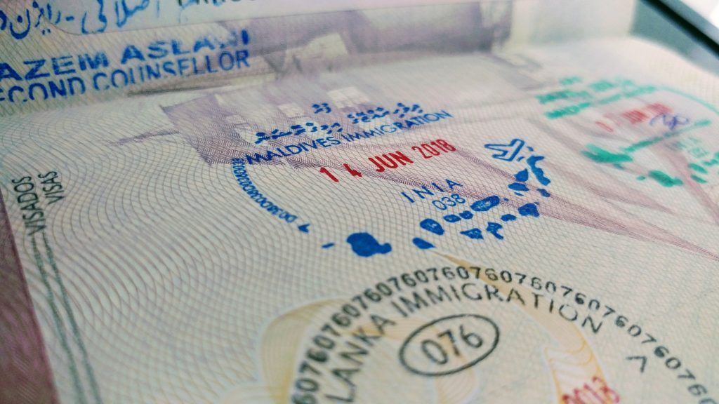 visado Maldivas en pasaporte
