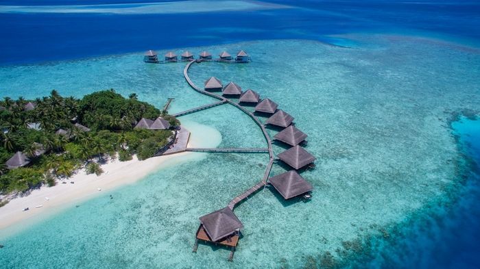 Cabañas sobre el agua en Maldivas del Adaaran Club Rannalhi