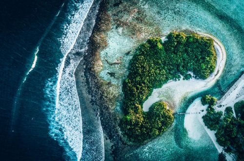 isla de thulusdhoo surf en maldivas