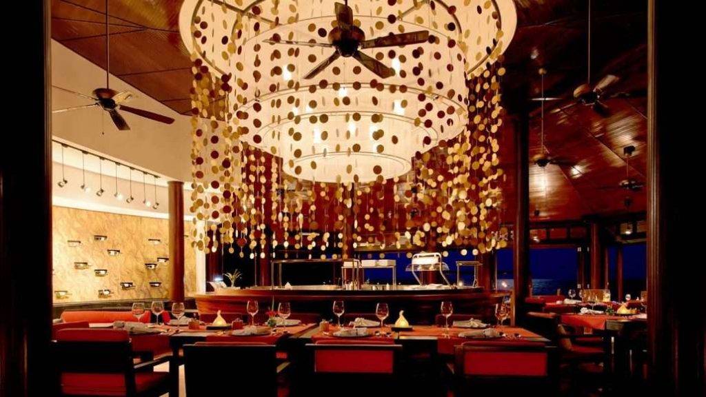 Cena Tamarind en Lily Beach Resort